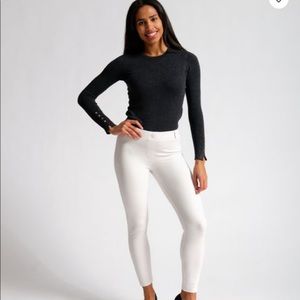 Betabrand -creme / white dress yoga pant - skinny